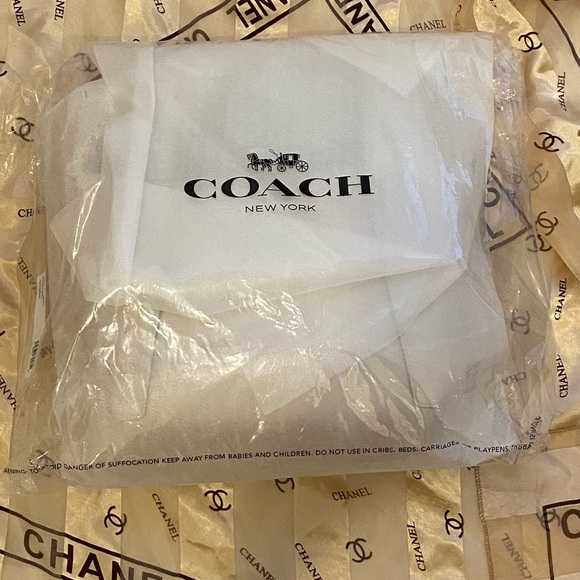 Coach Chalk White Tote Satchel Shoulder Bag NWT - Picture 6 of 9